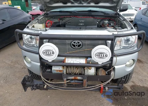 2009 Toyota Tacoma Base V6 from USA, damaged, VIN 3TMMU52N79M010174